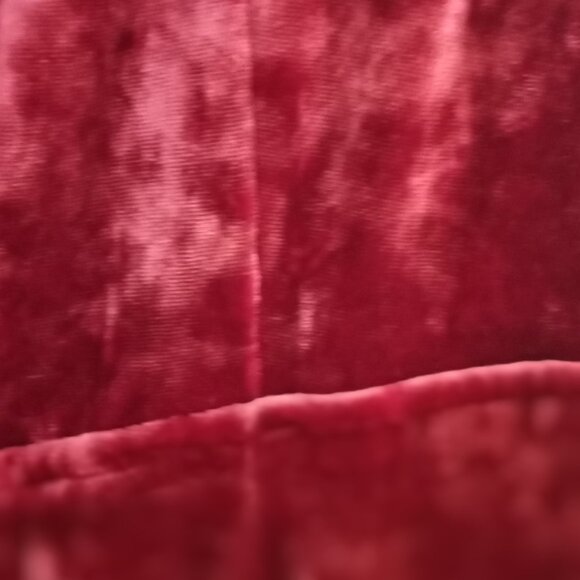 'KARLIE' Velvet Jumpsuit Size S Berry NWT - Picture 14 of 16